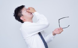 目の疲れ　解消